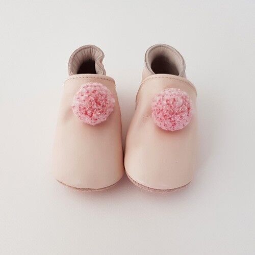 Chaussons à pompons roses 3-4 ans