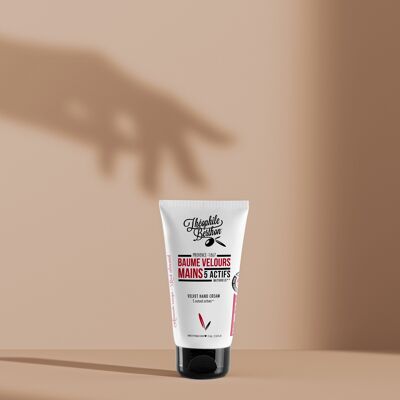 Velvet hand and nail balm with 5 natural active ingredients. Red Almond fragrance. 75ml