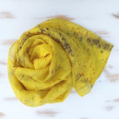 Silk scarf "yellow vibes" dyed by hand.