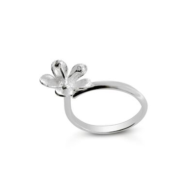 Asymmetrical flower ring