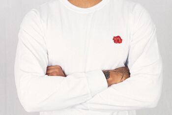 T-shirt à manches longues avec roses blanches 3