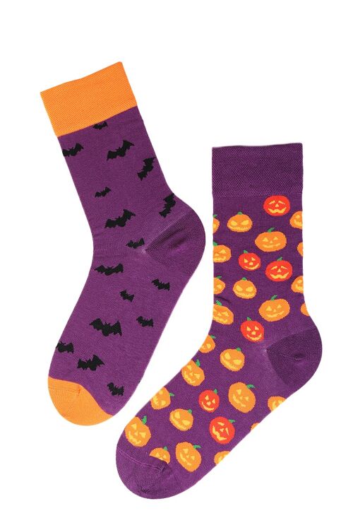 FLYING BAT halloween socks with pumpkins and bats