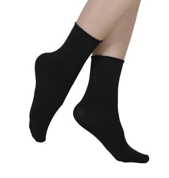 Chaussettes ELENA noires contenant de la soie 6-9