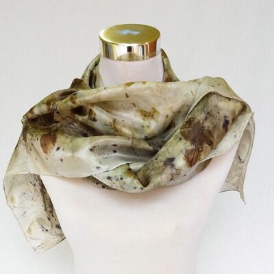 Natural silk shawl made with natural leaves