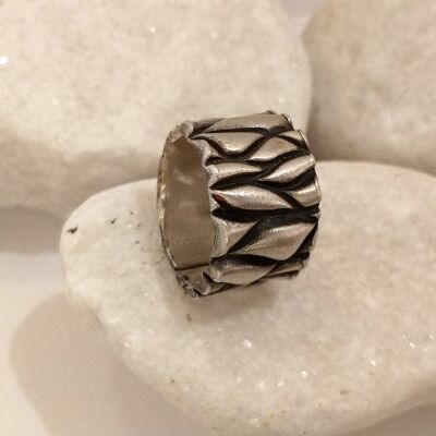 Ethnic design silver ring