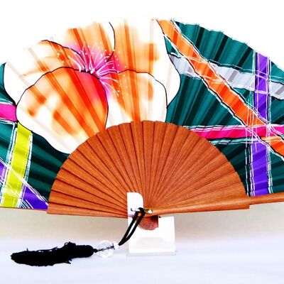 Natural silk fan with floral motif