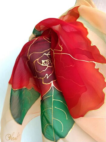 Châle en soie naturelle couleur saumon avec roses rouges 3