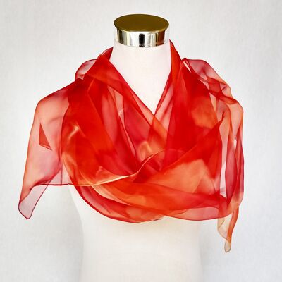 Chal tonalidades rojo escarlata seda natural