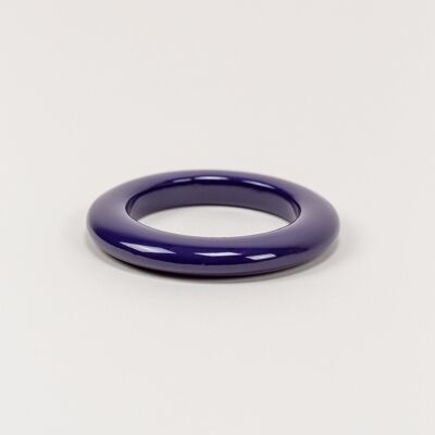 Bracelet rond et fin laqué violet