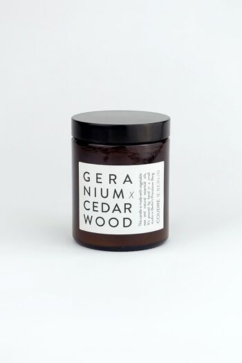géranium x bois de cèdre / bougie parfumée ESSENTIALS 1