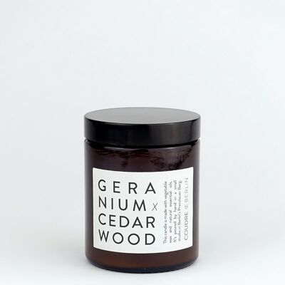 geranium x cedarwood / ESSENTIALS scented candle