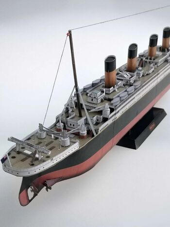 Papier découpé RMS TITANIC - Maquette découpée - Set pour assembler le vaisseau à l'échelle 1:400 - Livret à assembler 6