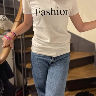Modefrauen-T-Shirt.