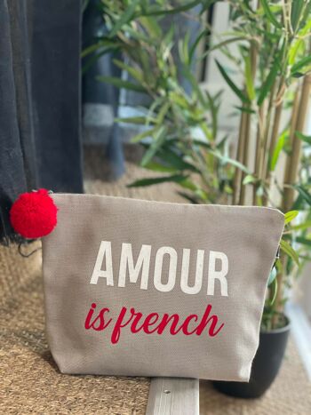 Trousse de toilette "Amour is frenchr"