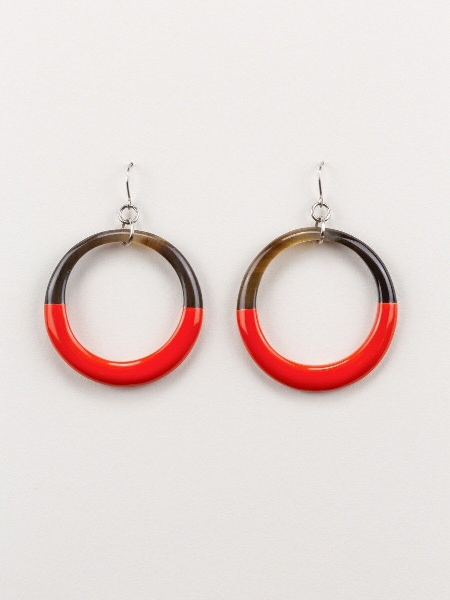 Pregiati orecchini ad anelli laccati blu arancio