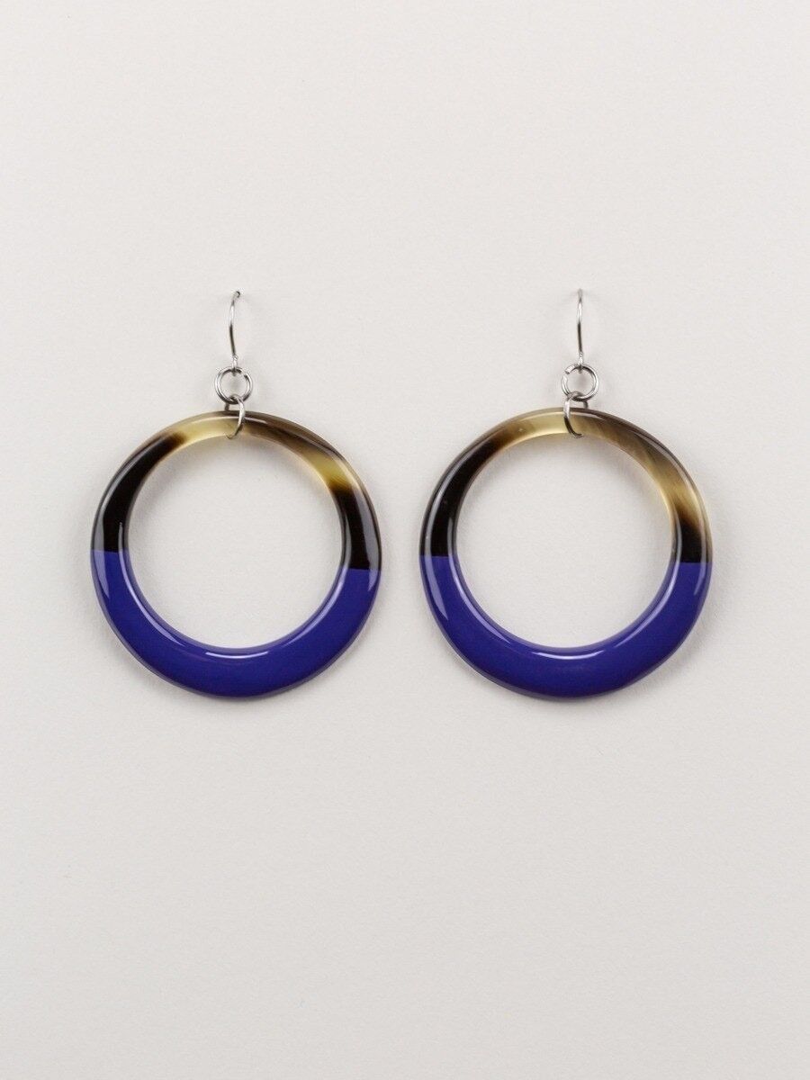 Orecchini ad anelli sottili laccati blu indaco