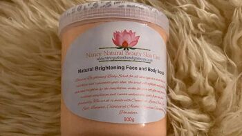 Gommage Éclat Naturel Visage et Corps (Fraise) 2