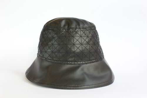 Hat with sewn details of high quality eco leather