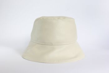 Chapeau blanc en cuir écologique de haute qualité