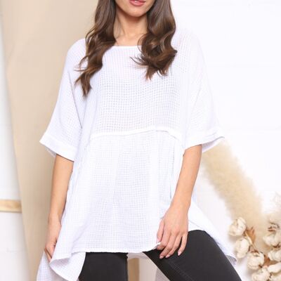 Top bianco con volant in maglia waffle