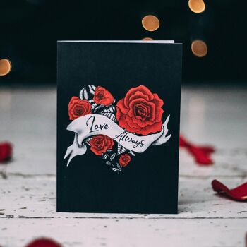 Aimez toujours le tatouage de coeur et de roses, carte romantique 2