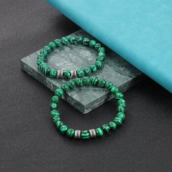 Bracelet à breloques personnalisé en perles de malachite B 2