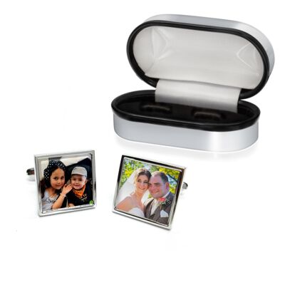 Personalisierte Foto-Manschettenknöpfe in einer gravierten verchromten Schachtel. Valentinstagsgeschenk