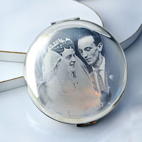 Personalised Round Compact Mirror Engraved with Photo/Text