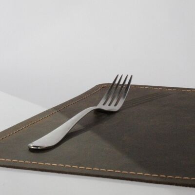 leather place mat (brown)