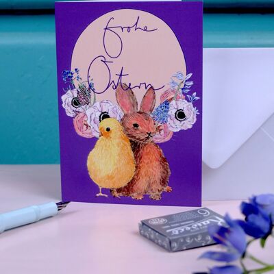 Tarjeta de felicitación conejo y pollito morado