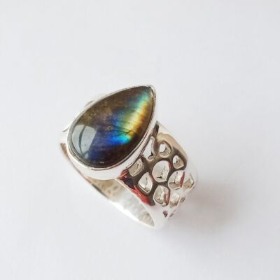 Labrodorite Teardrop Gemstone Coral Band Ring