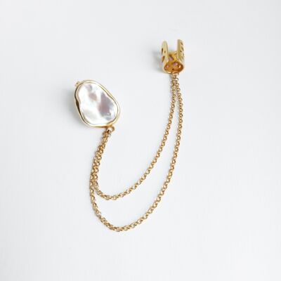 Labyrinth Keishi Pearl Ear Cuff with Draping Chains in 18kt Gold Plate