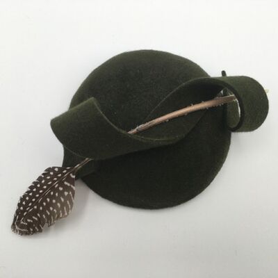 Natalie - Small dark green fur felt button with matching felt trim feather - Green - Button headpiece - Felt