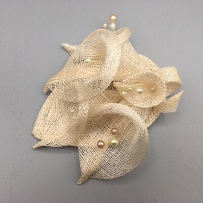 Eva - Fascinator with 5 cream sinamay lilies on a sinamay base with a comb - Cream - Fascinator - Sinamay straw