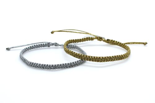 Square knot metallic thread bracelet