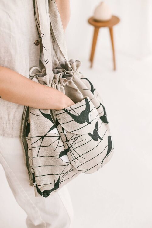 Linen Drawstring Bucket Bag with SWALLOWS