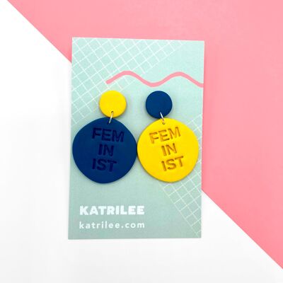 Boucles d'oreilles pendantes féministes en pâte polymère - Bleu sarcelle/jaune
