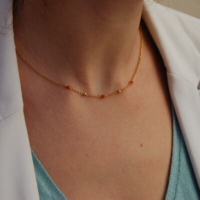 Halskette aus Sterlingsilber mit roter Koralle.