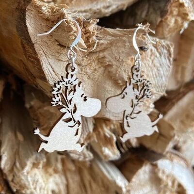 Boucles d'oreilles Moomin en bois - Moomintroll et bouquet de fleurs