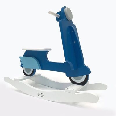 Il blu a dondolo ama lo scooter