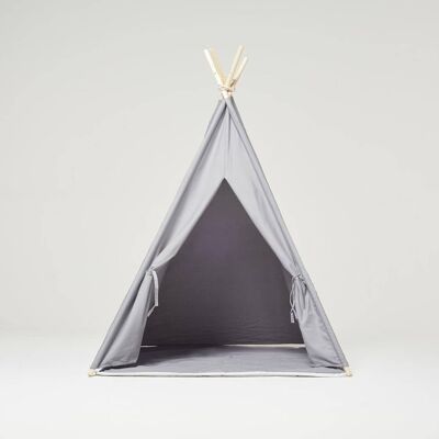 Tenda grigia Teepee e moquette