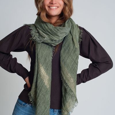 Lightweight scarf in green with gold stripes