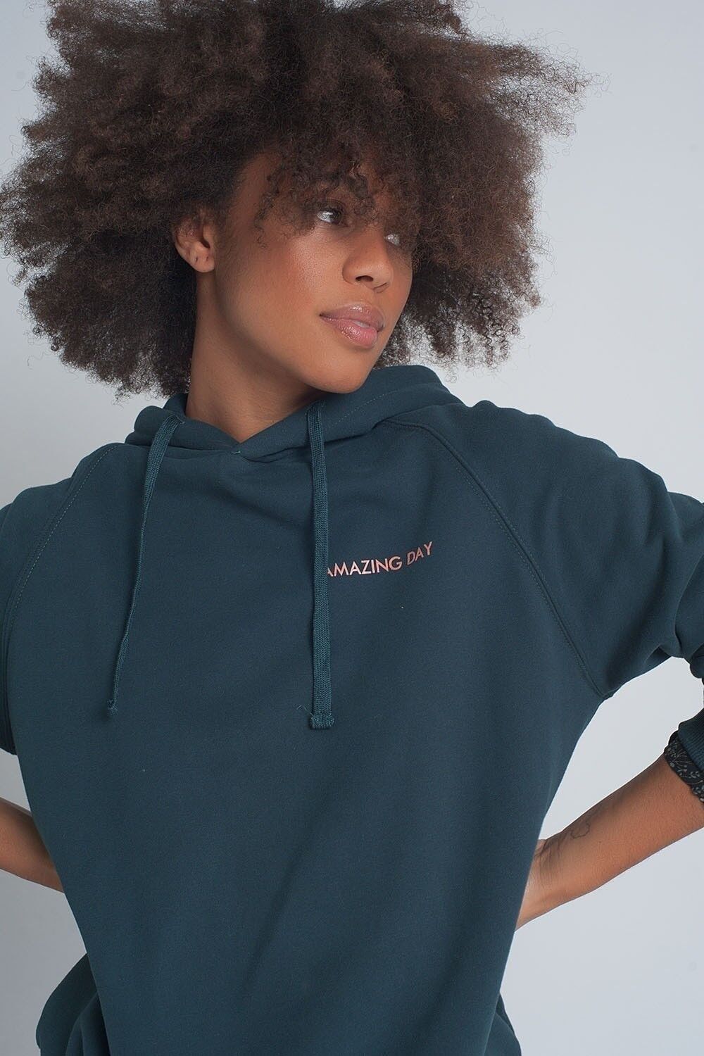 Felpa con stampa di testo in verde