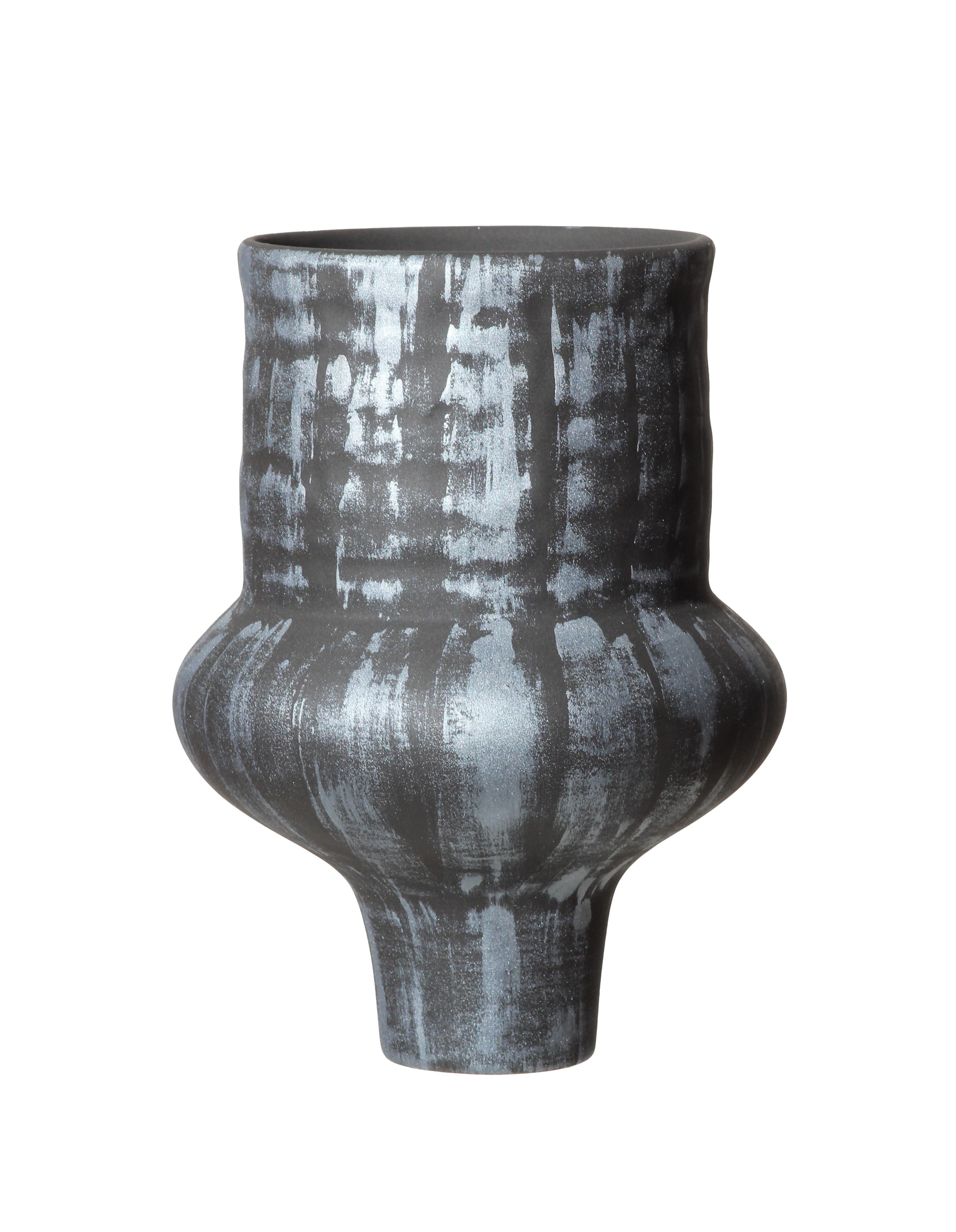 vaso, collo lungo e largo, base stretta, argento nero DRAMA 30SD