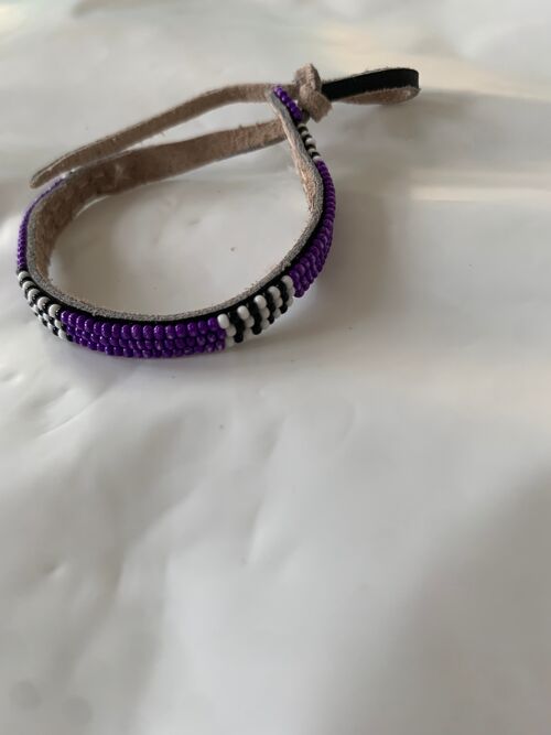 *neu* Armband purple with white/black