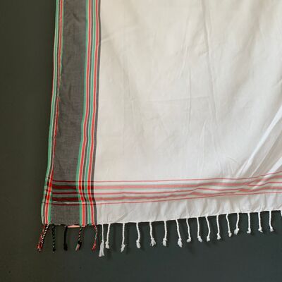 *NEW* Kikoi beach towel white with Kenya colors and white towel