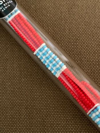 Bracelet Maasai avec bouton / rouge avec blanc/bleu clair 3