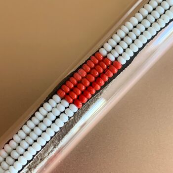 Bracelet blanc et rouge 4
