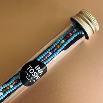 Bracelet bleu clair et couleurs mélangées 2