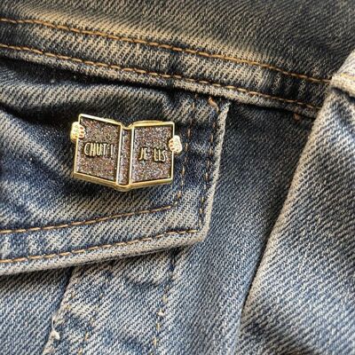 Shh, sto leggendo pin